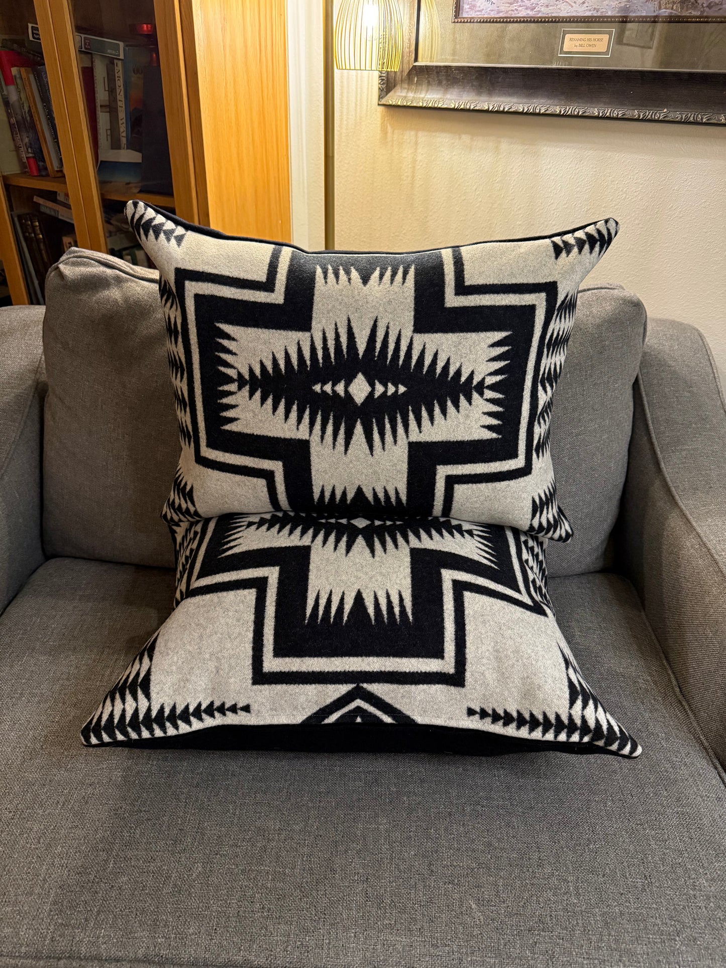 Large Walking Rock Pillow Set