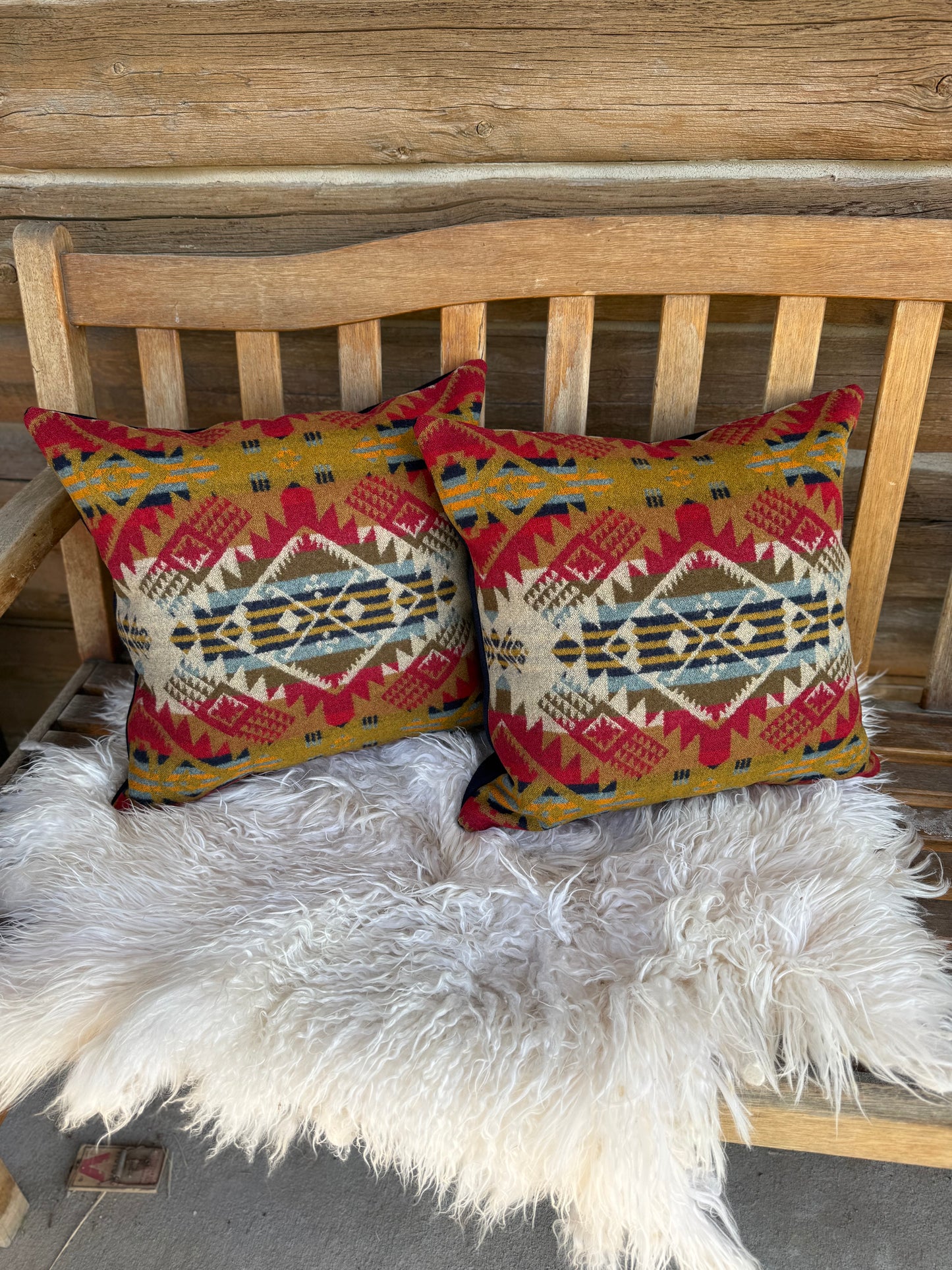 Medium Journey West Pillow Set