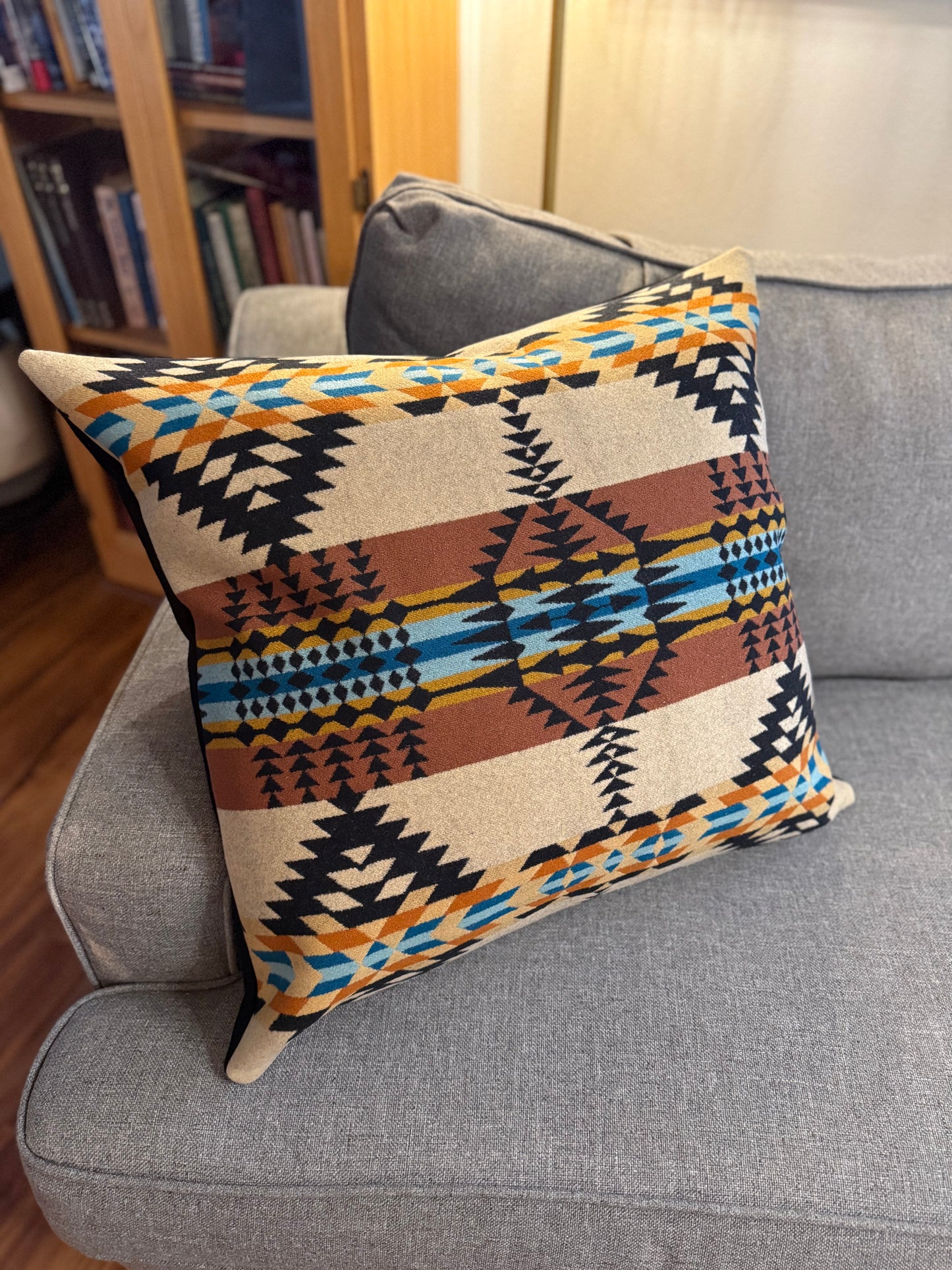 Extra Large Rancho Arroyo Black Pillows