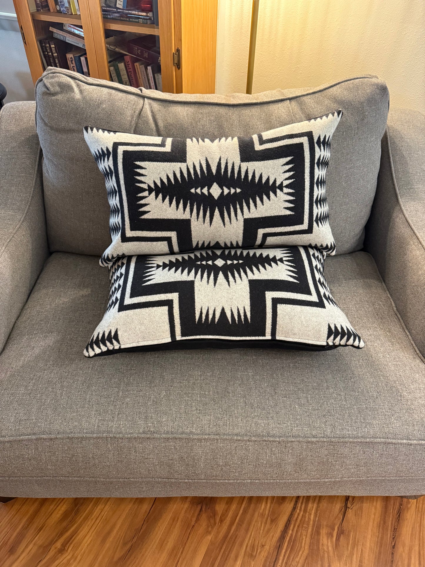 Black & White Walking Rock Pillow Set