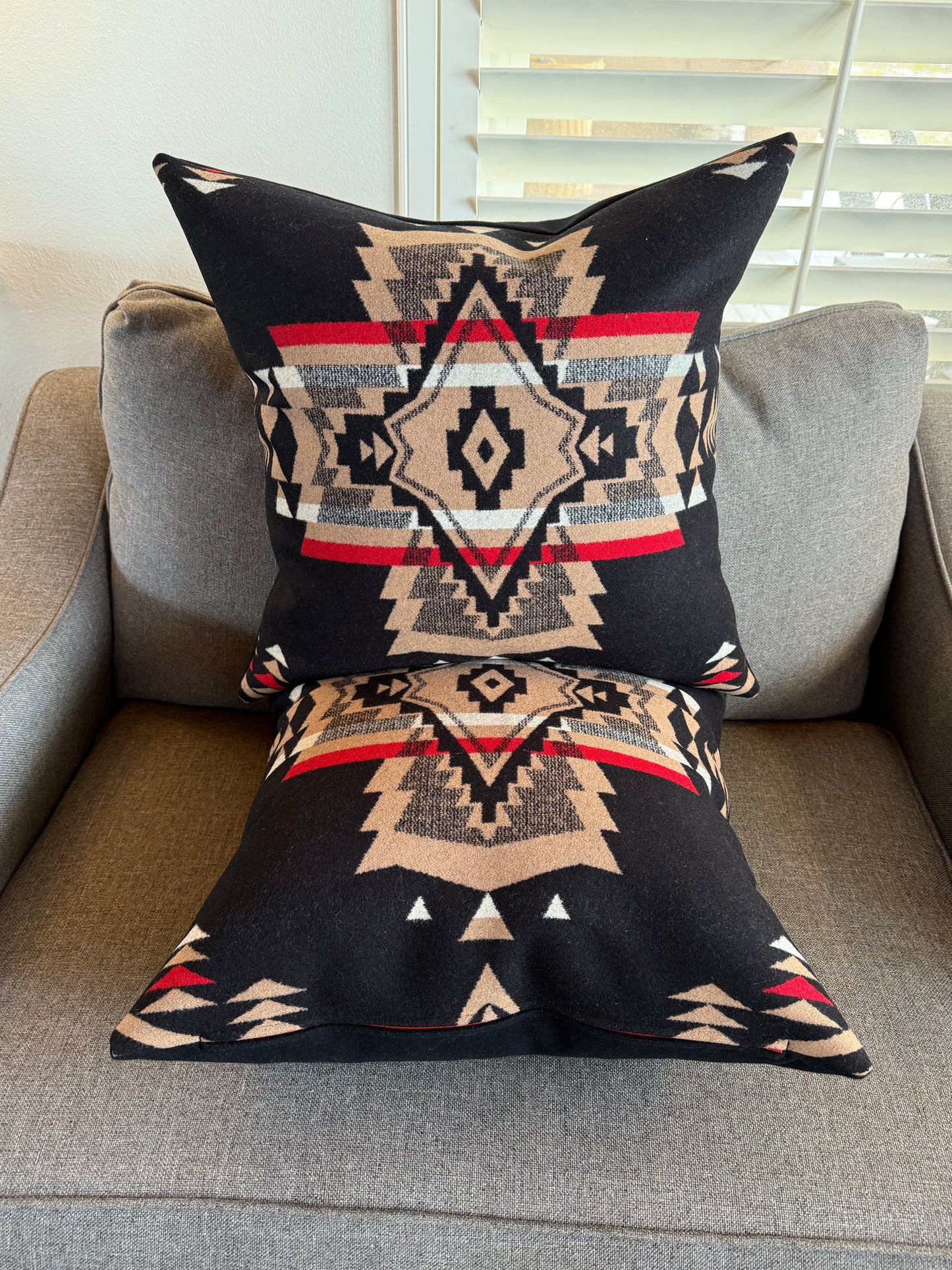 Large Rock Point Black Set