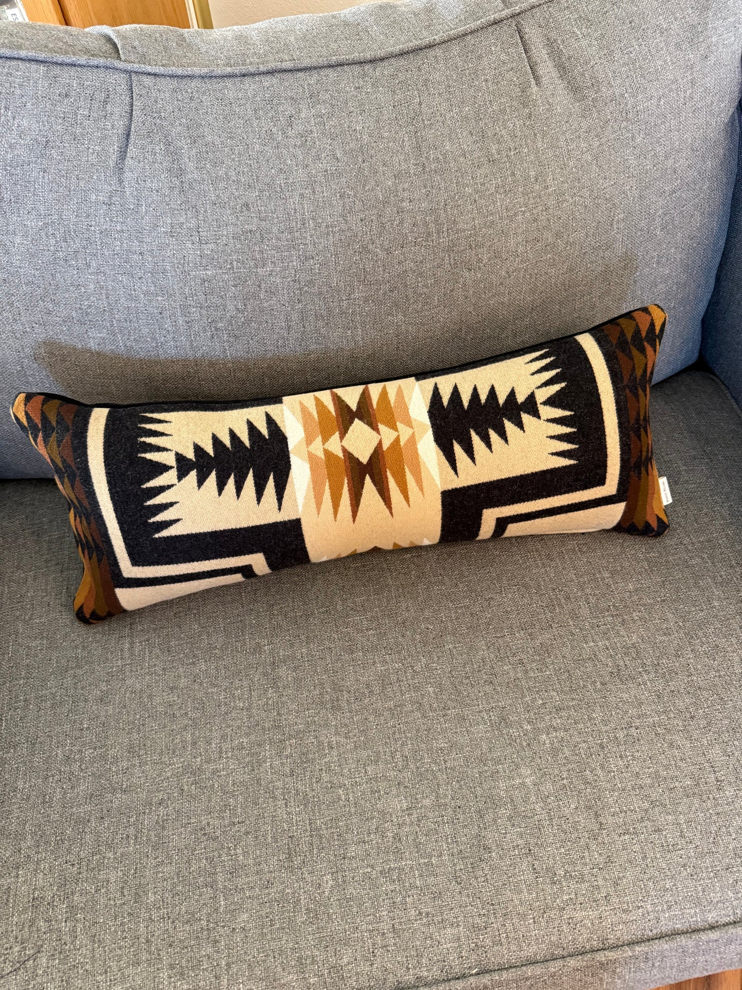 Oxford Harding Lumbar Pillow