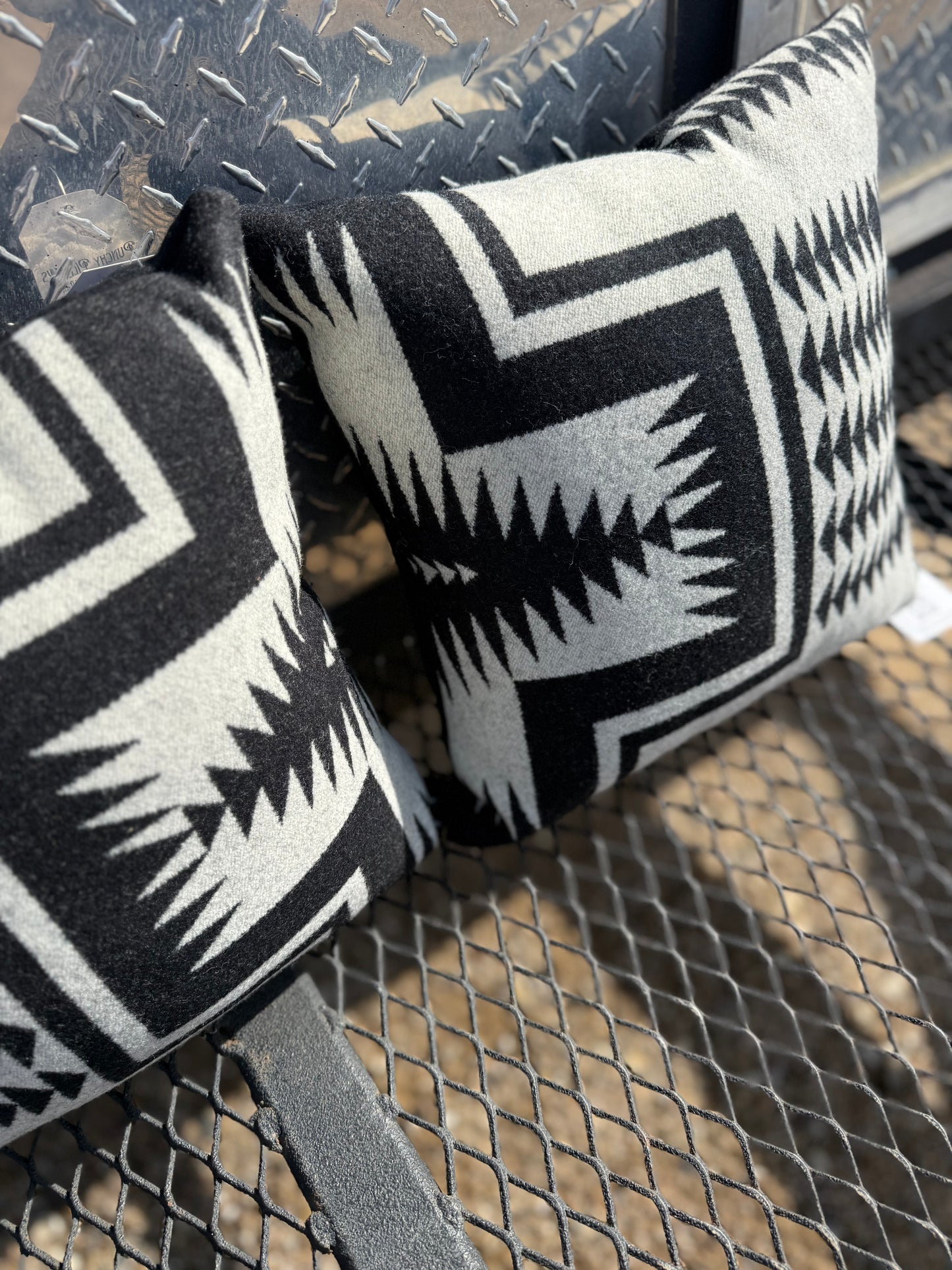 Walking Rock Pillow Set