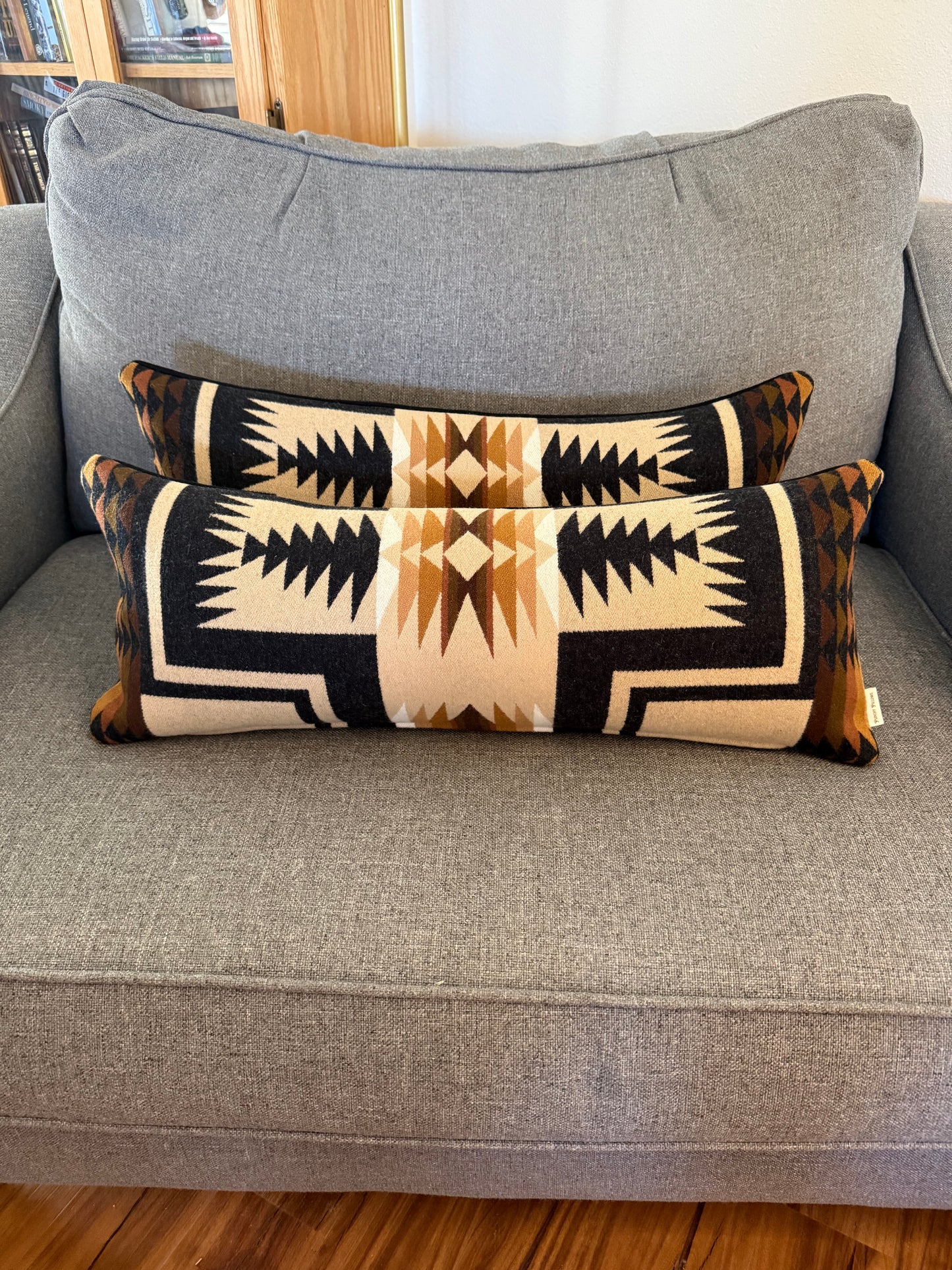 Oxford Harding Lumbar Pillow