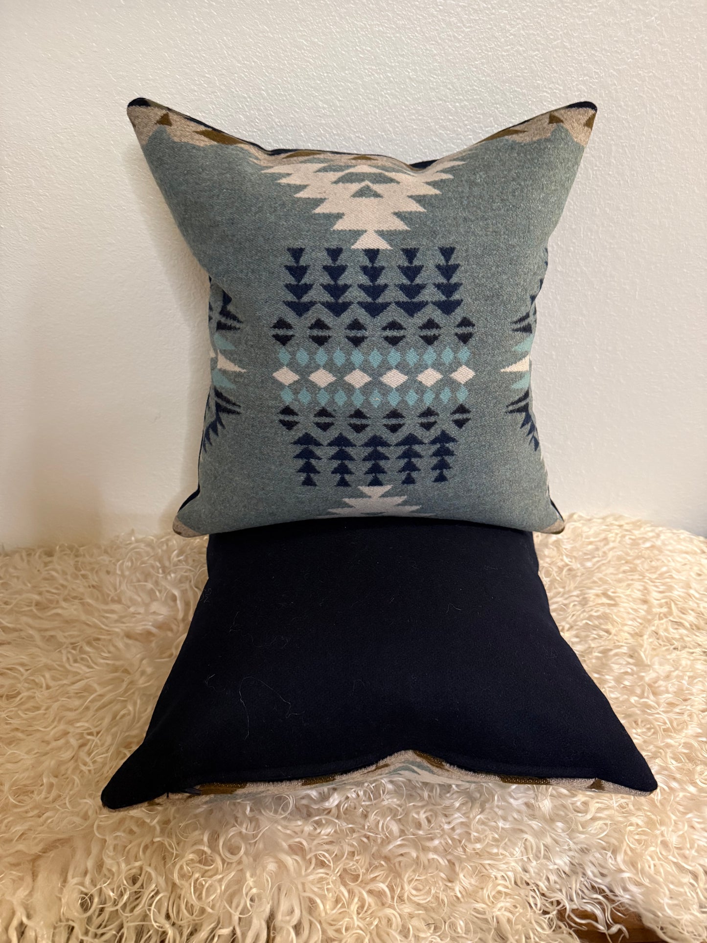 Set of Rancho Arroyo Shale Pillows (Navy)