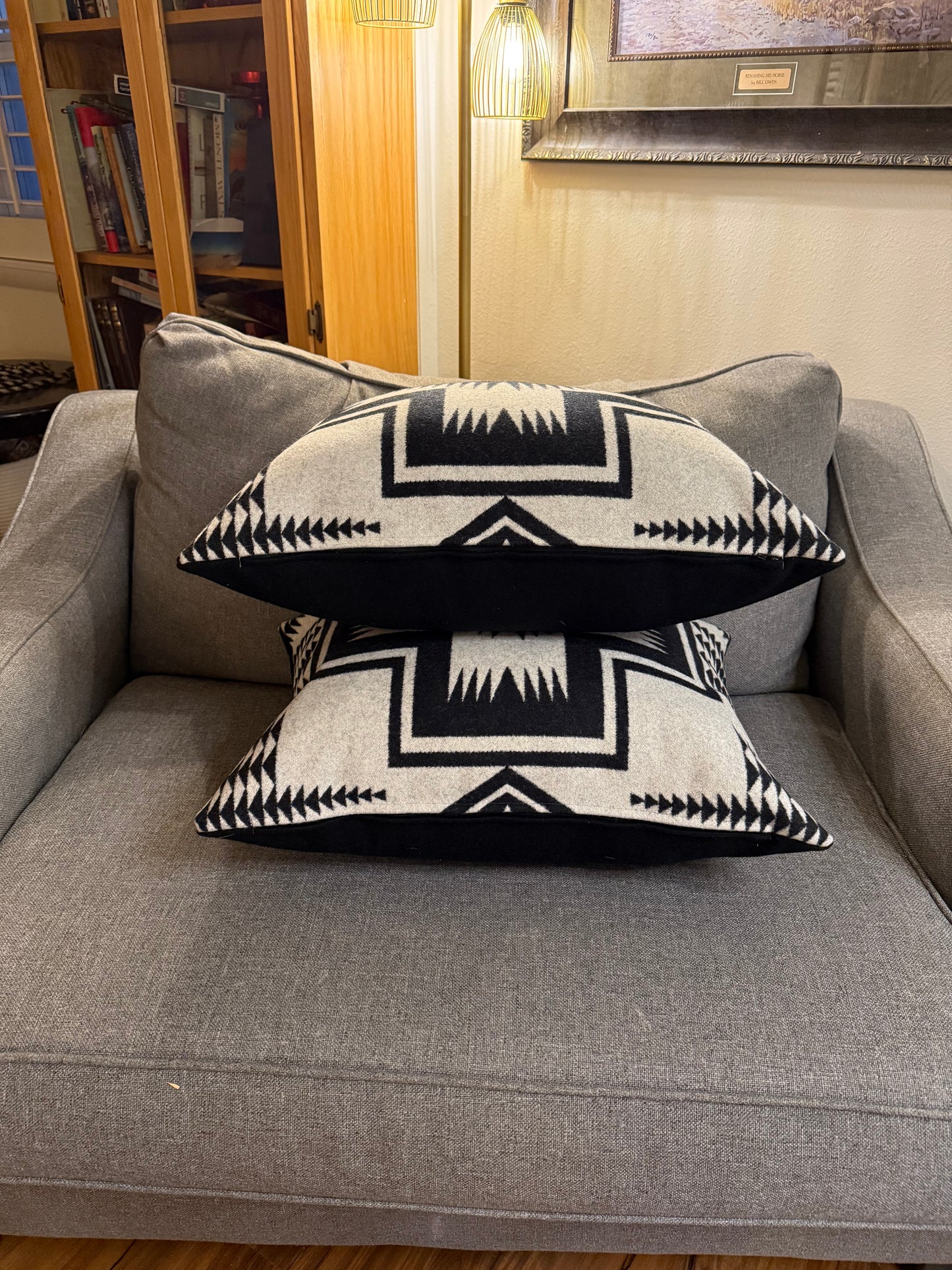 Large Walking Rock Pillow Set