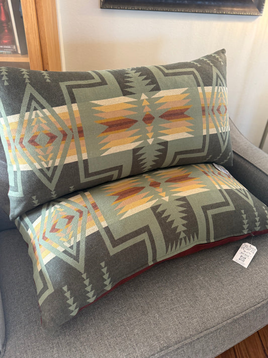 King Sage Harding Pillows