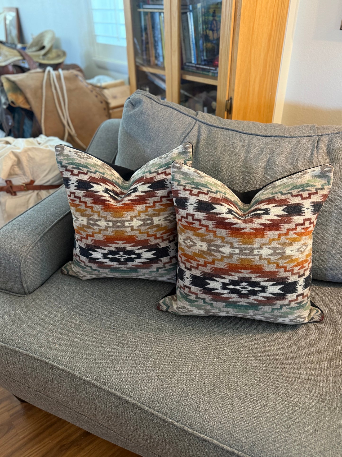 Mesilla Pillow Set