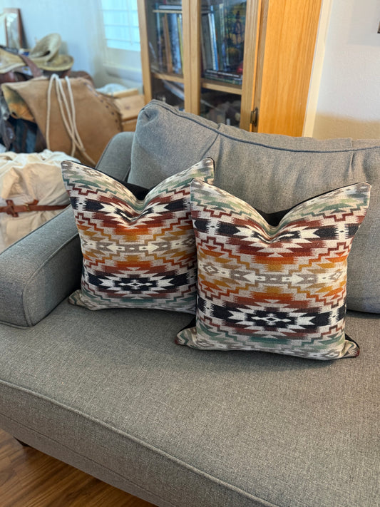 Mesilla Pillow Set