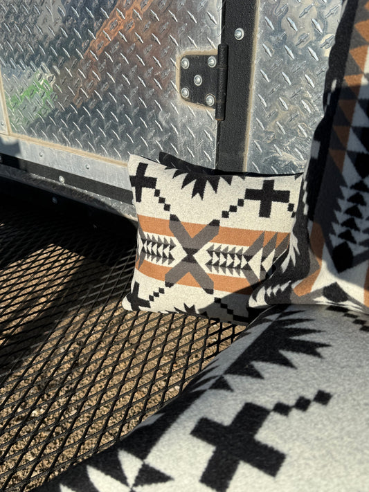Small Spider Rock Pillow
