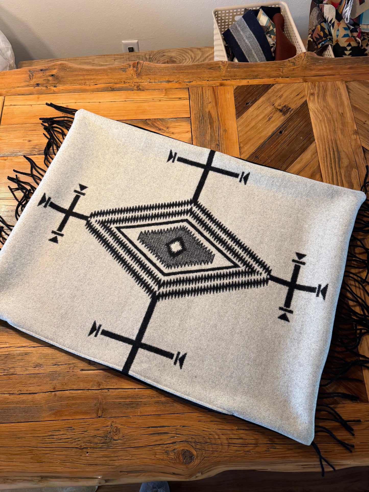 Los Ojos Pillows