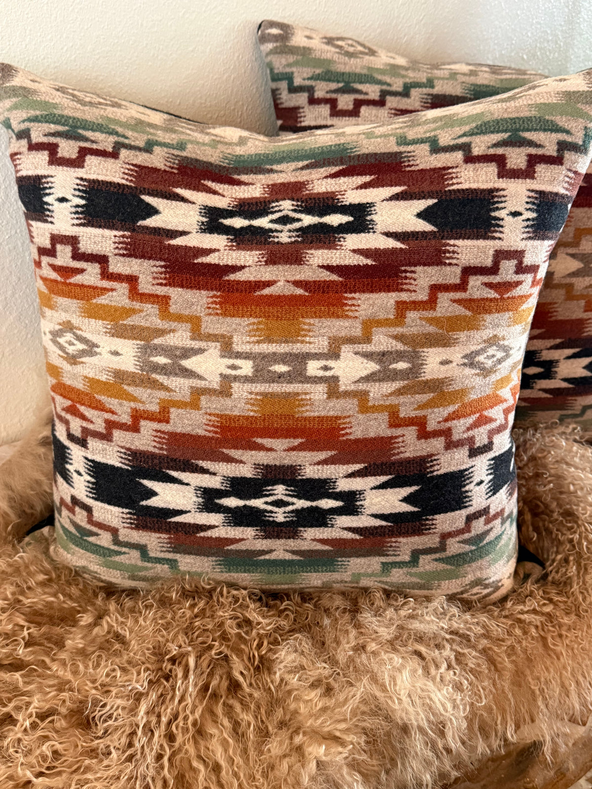 Mesilla Pillow Set
