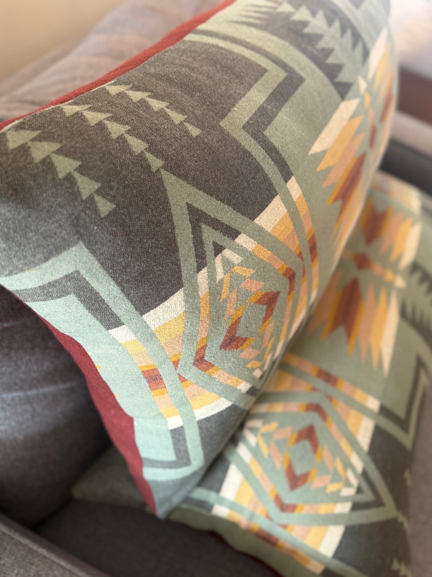 King Sage Harding Pillows