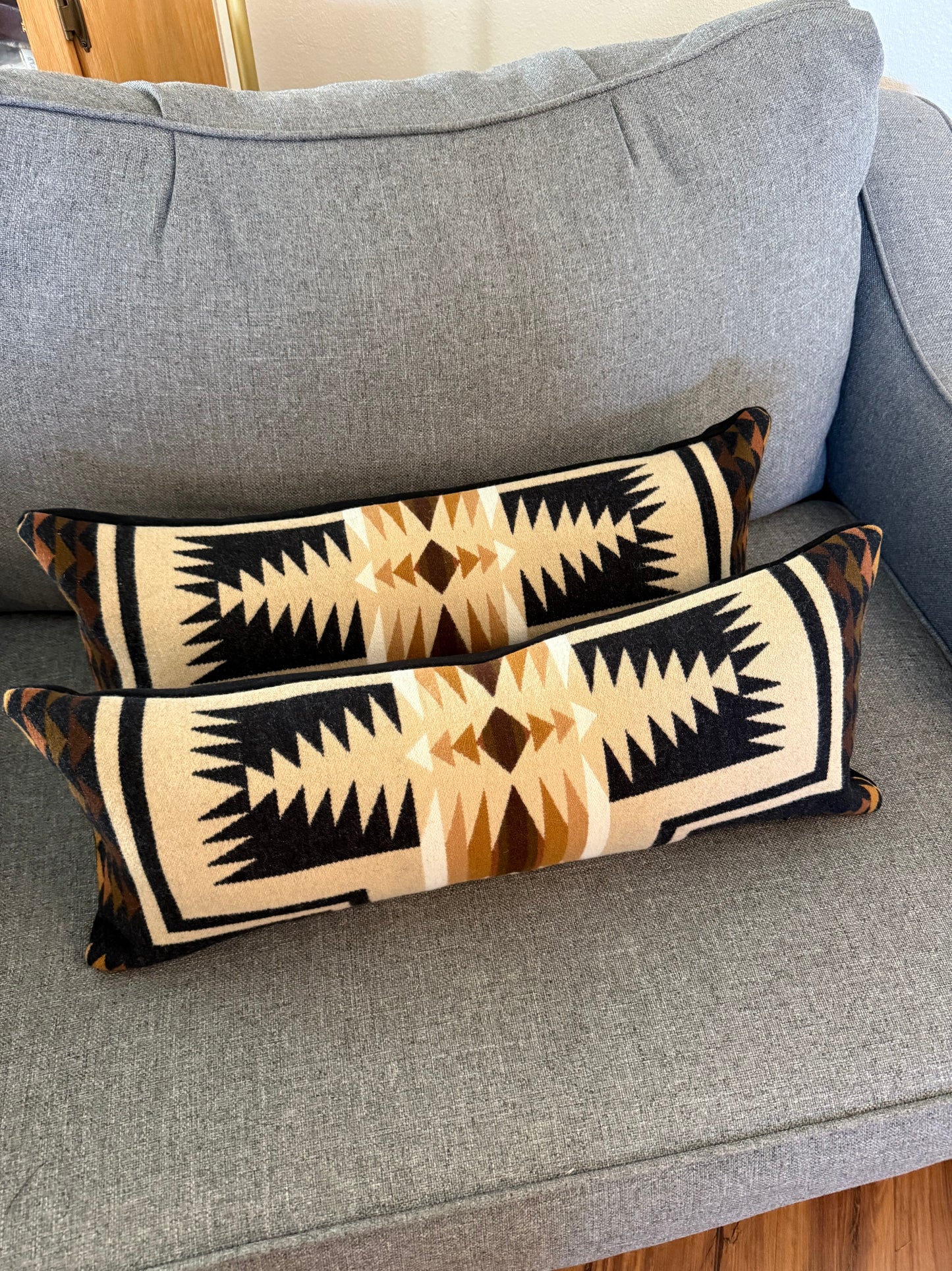 Oxford Harding Lumbar Pillow