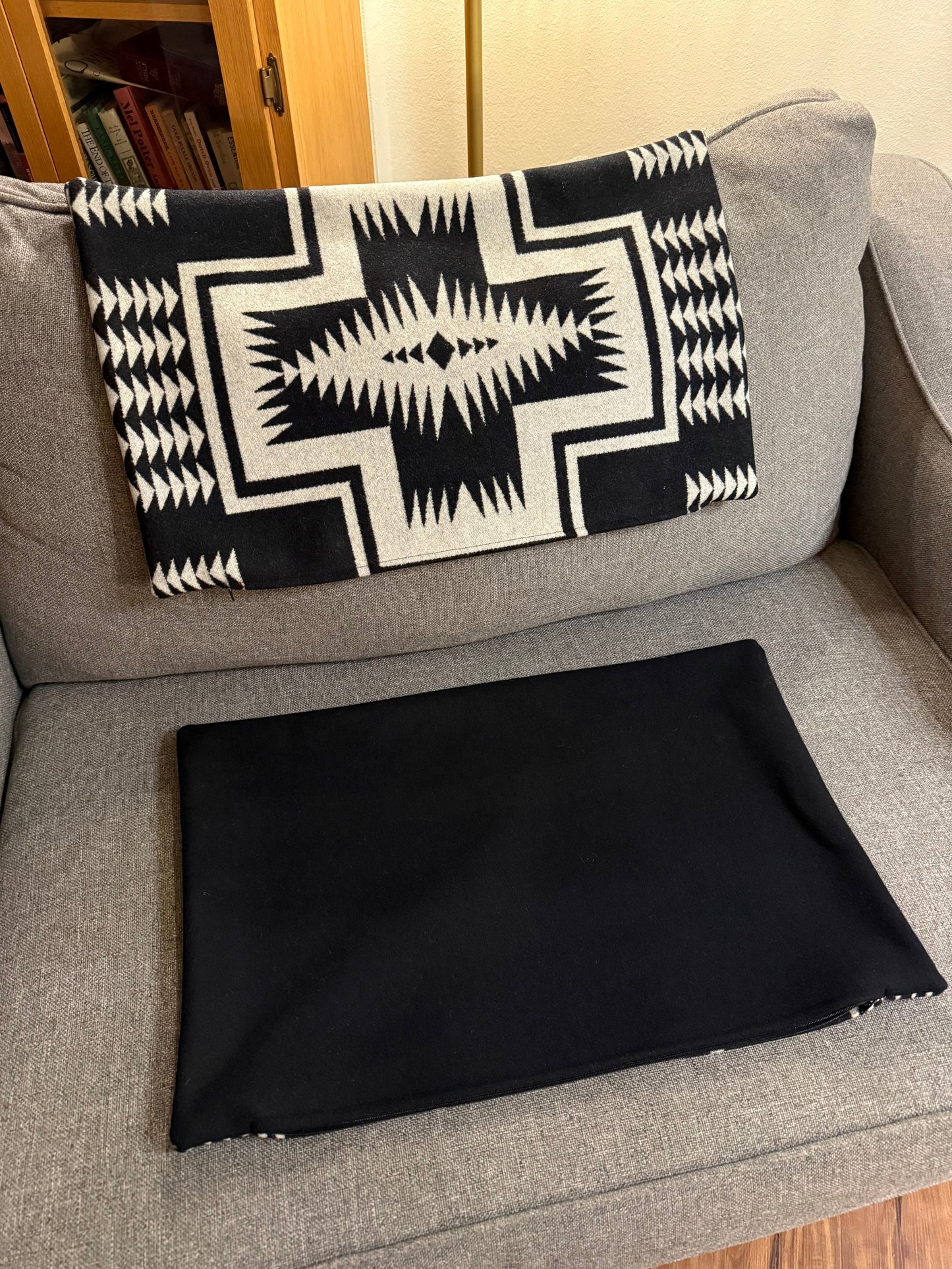 Black & White Walking Rock Pillow Cover Set