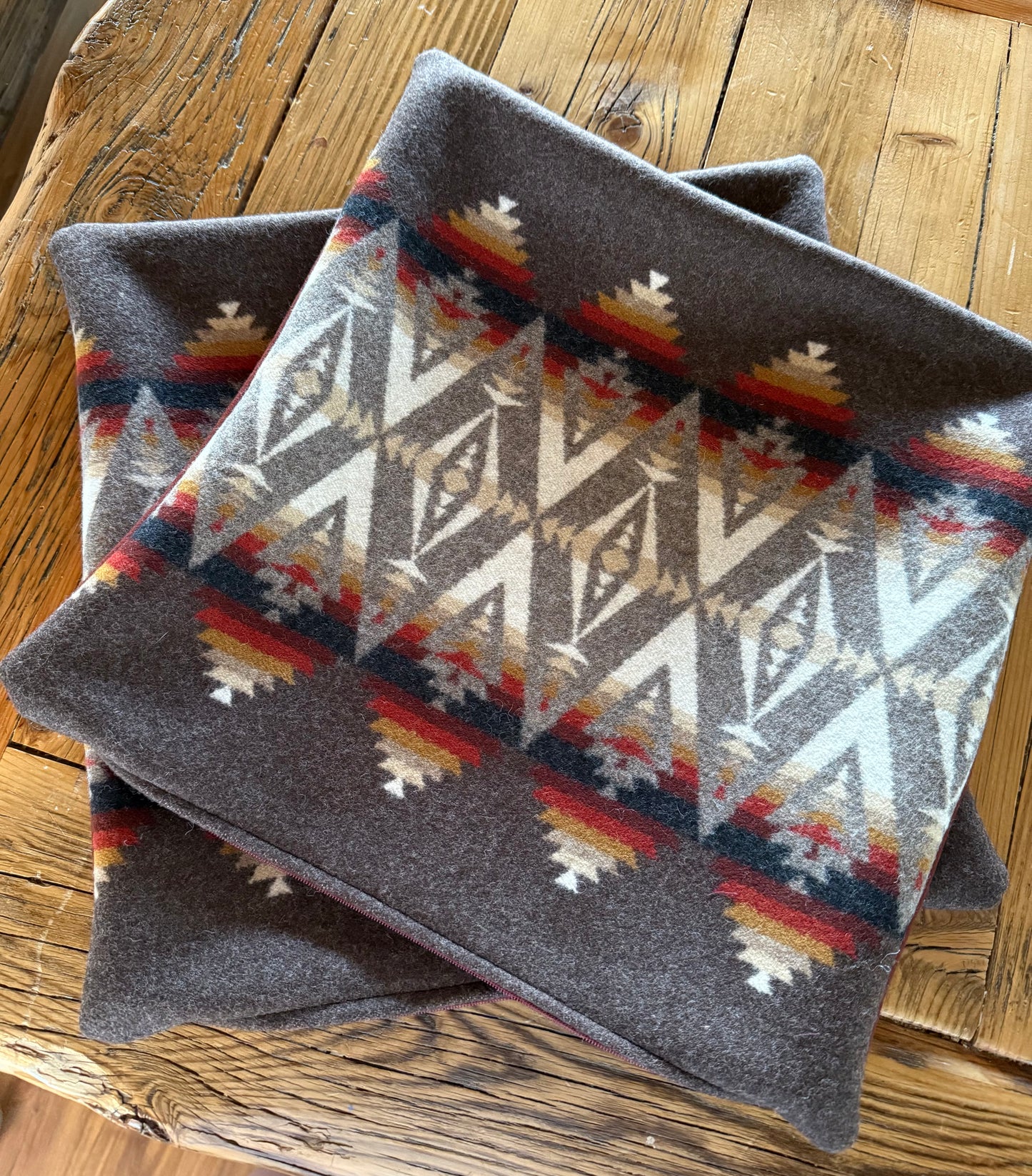 Pacific Brown Crest Pillow Set