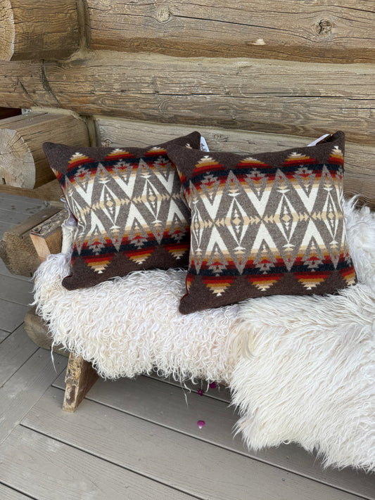 Pacific Brown Crest Pillow Set